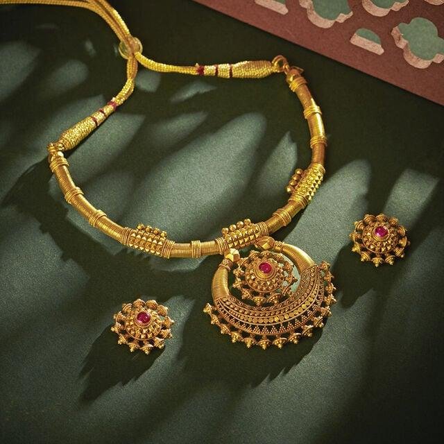 traditional necklace traditional necklace