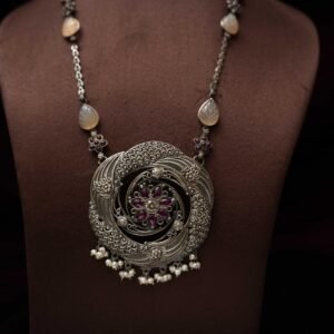 Home oxidized necklace